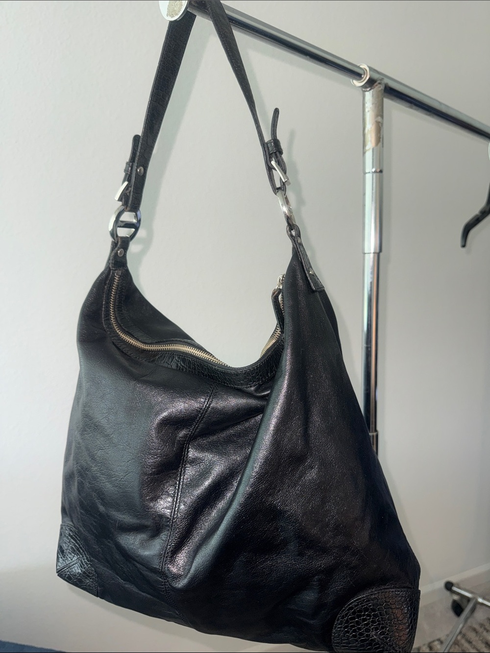 Vintage 2004 Express Black Leather Shoulder Hobo Bag